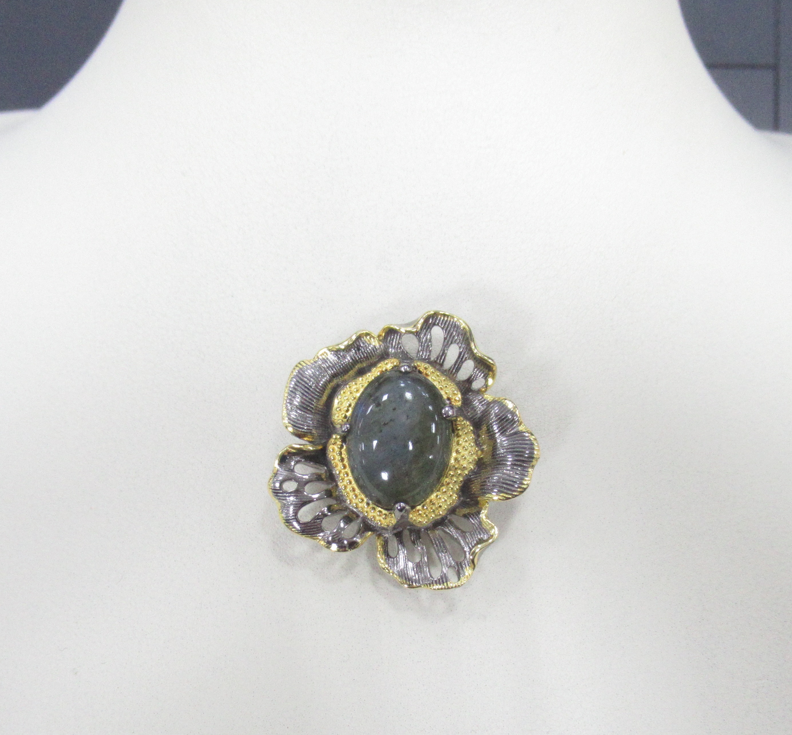 Серебряная подвеска 925 пробы; родий черн.; вставки 1 Лабрадорит 9,8ct;
